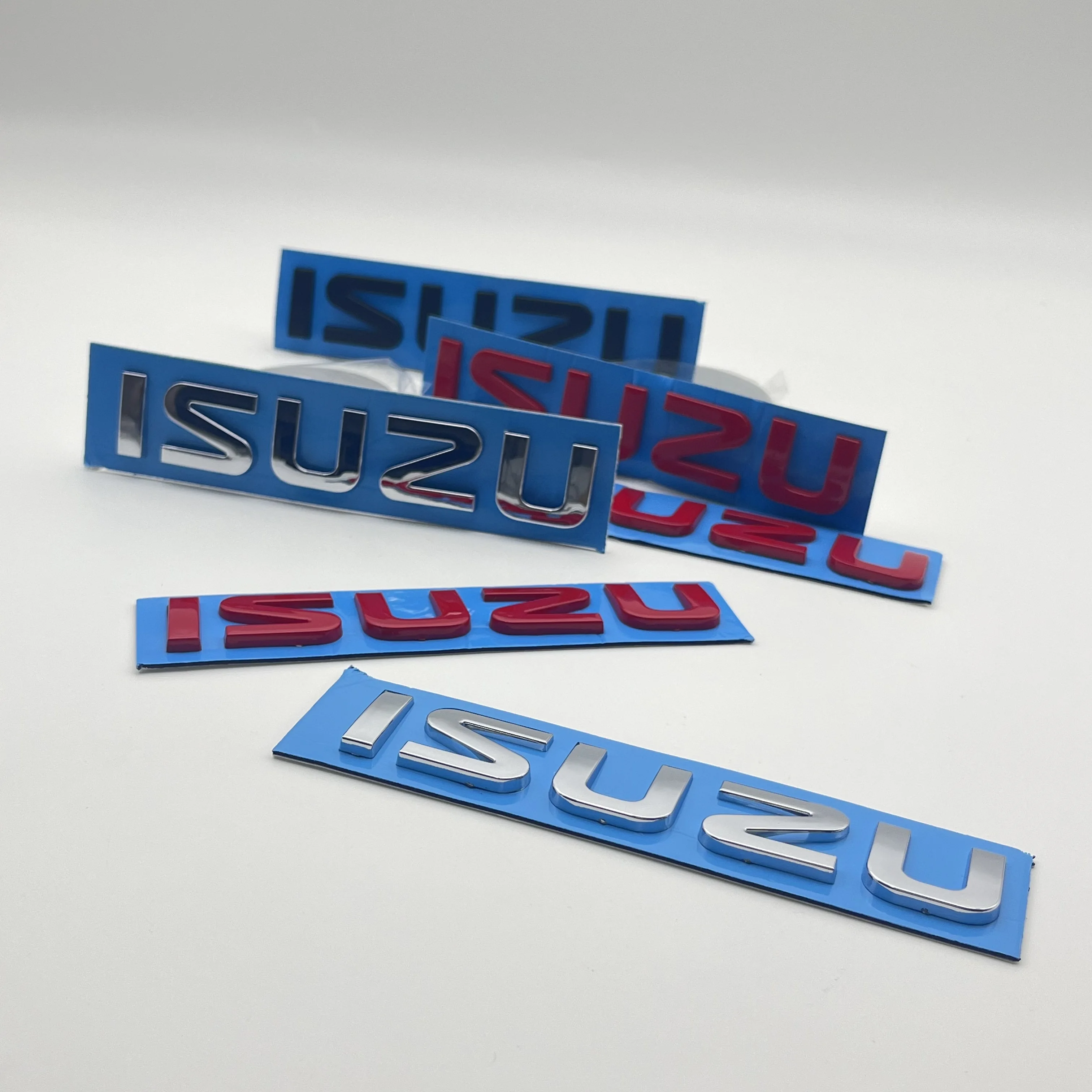 1pcs ISUZU Letter Logo High-quality Car Sticker forIsuzu Ruimai D-MAX MU-X Car Raer Trunk Emblem Badge Refit Styling Accessories