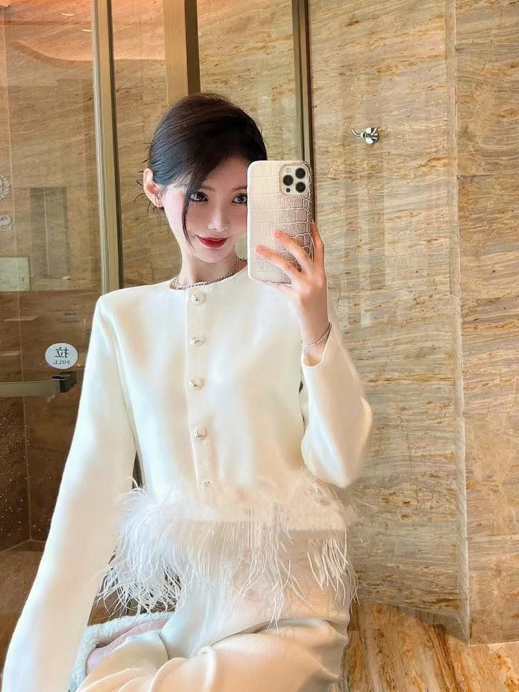 Winter New Design Feathers Splicing Knitted Cardigan High Waist Slimming Small Fragrance Style Sweater Coat Women's Fashion