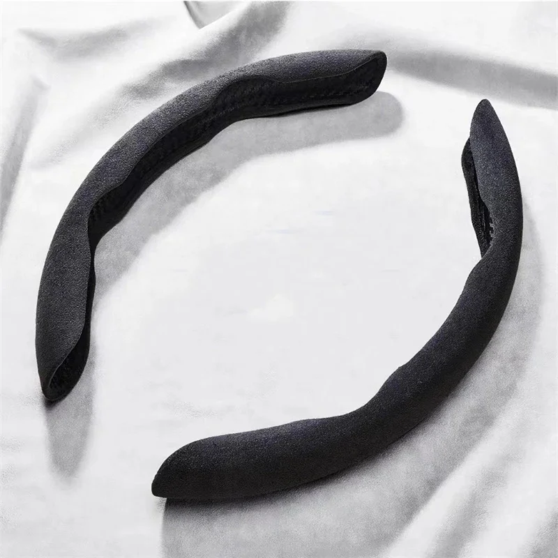 

Suede car steering wheel cover Steering wheel protector Non-slip ABS fur Four Seasons General 37-38cm car interior