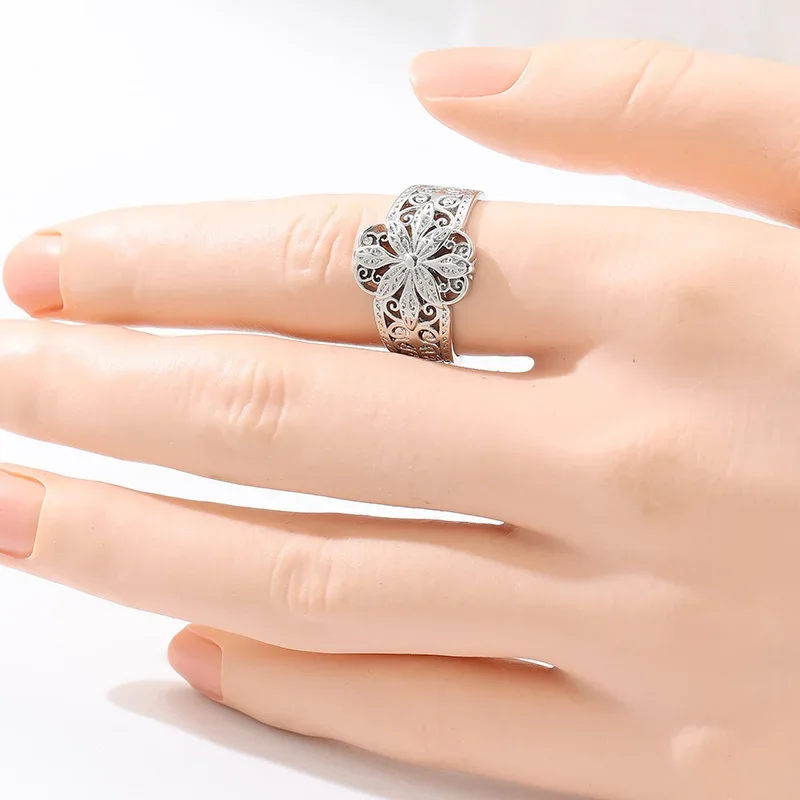 Aesthetic Design Vintage Hollow Out Floral Silvery Eternal Ring for Women Elegant Luxury Festival Anniversary Fine Jewelry Gifts