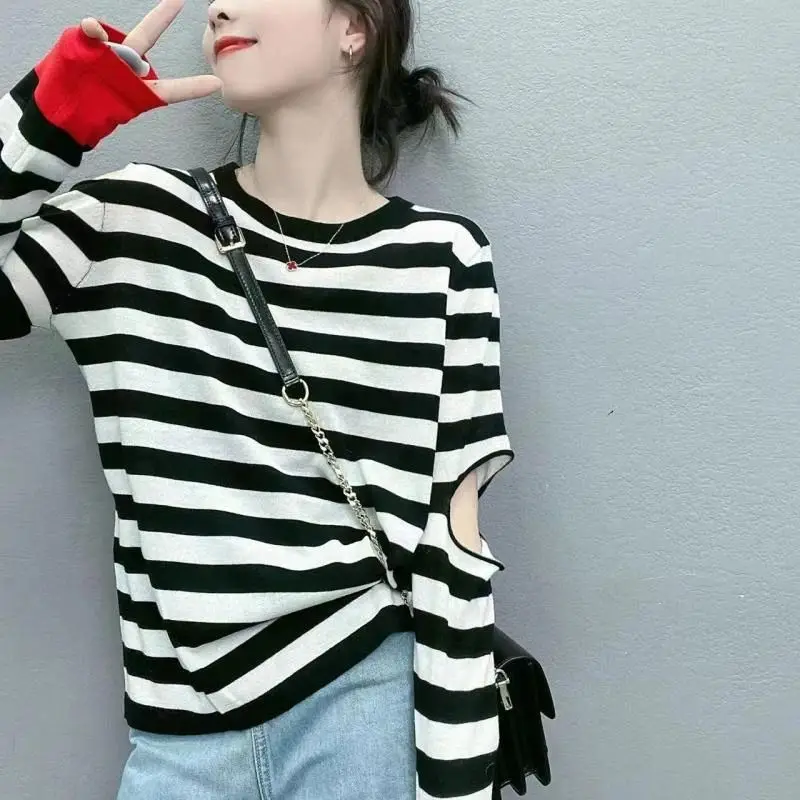 2024 New Summer Sweet Cool Street Style Trendy Fashion Round Neck Stripe Print Hollow Loose Leisure Long Sleeved T-shirt