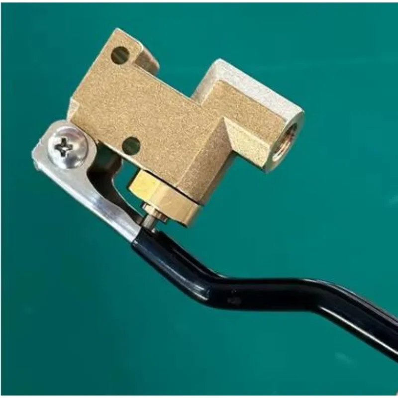 Brass Manual Flow Control Valve Water Pressure Regulator Compatible with Steam Machine Spray Suction Scraper Head
