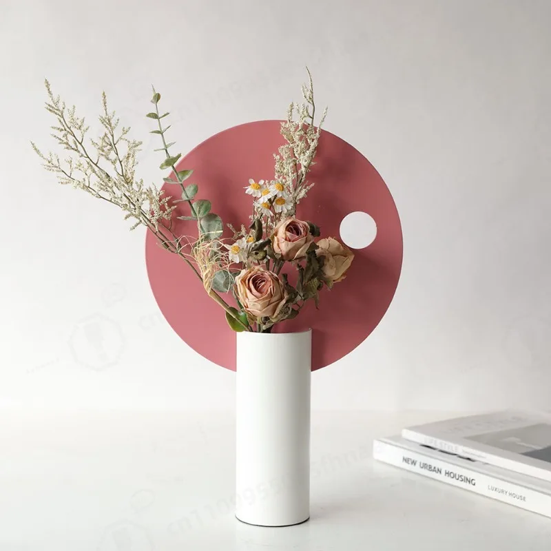 vase-rose-minimaliste-moderne-pour-la-decoration-de-la-piece-et-des-salles-d'exposition
