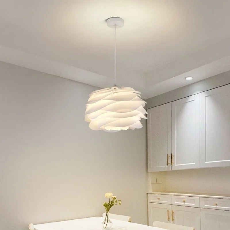 Danish Designer White Rose Pendant Lighting for Kitchen Island Bedroom Romantic Restaurant Acrylic Petal Chandelier Decor Lamps
