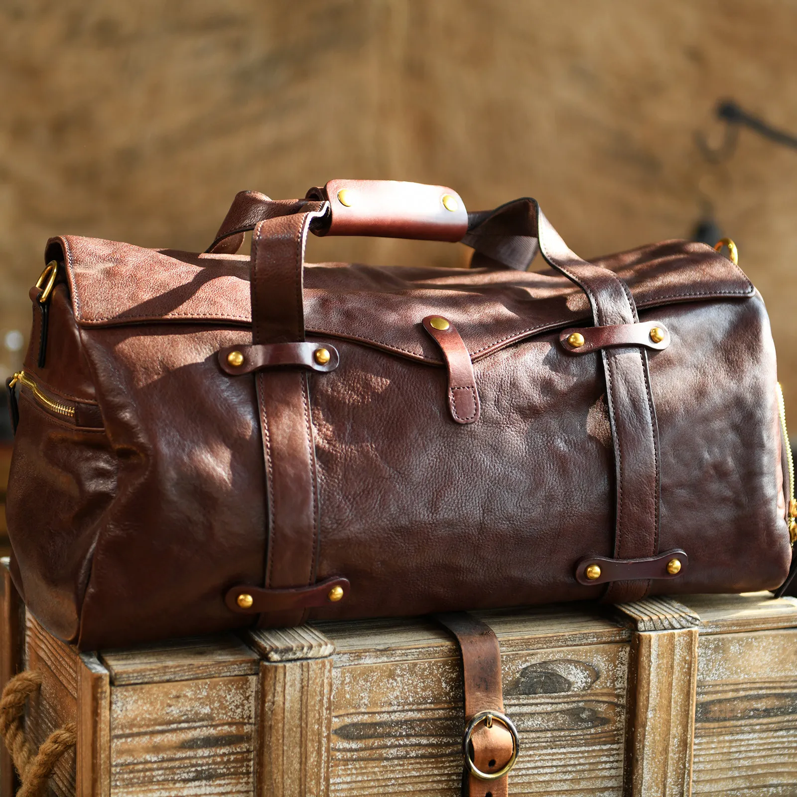 

Винтажная дизайнерская мужская дорожная сумка ручной работы из натуральной кожи, вместительная, повседневная, роскошная, высококачественная, из натуральной коровьей кожи.