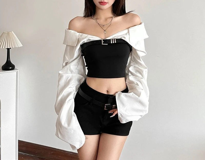 Sweet and Cool Girly Design Sense Contrasting Stitching Long-sleeved Tops Are More Ways To Wear Loose and Thin T-shirt Women