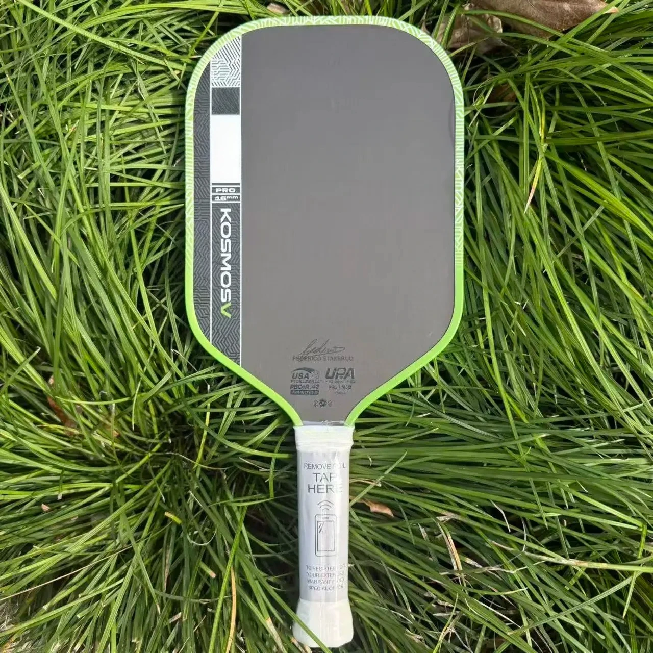 palas-de-pickleball-fedehico-staksrud-kosmos-pro-v-de-16-mm-fibra-de-carbono-t700-mayor-potencia-sensacion-de-potencia-mejorada-punto-dulce-totalmente-encapsulado