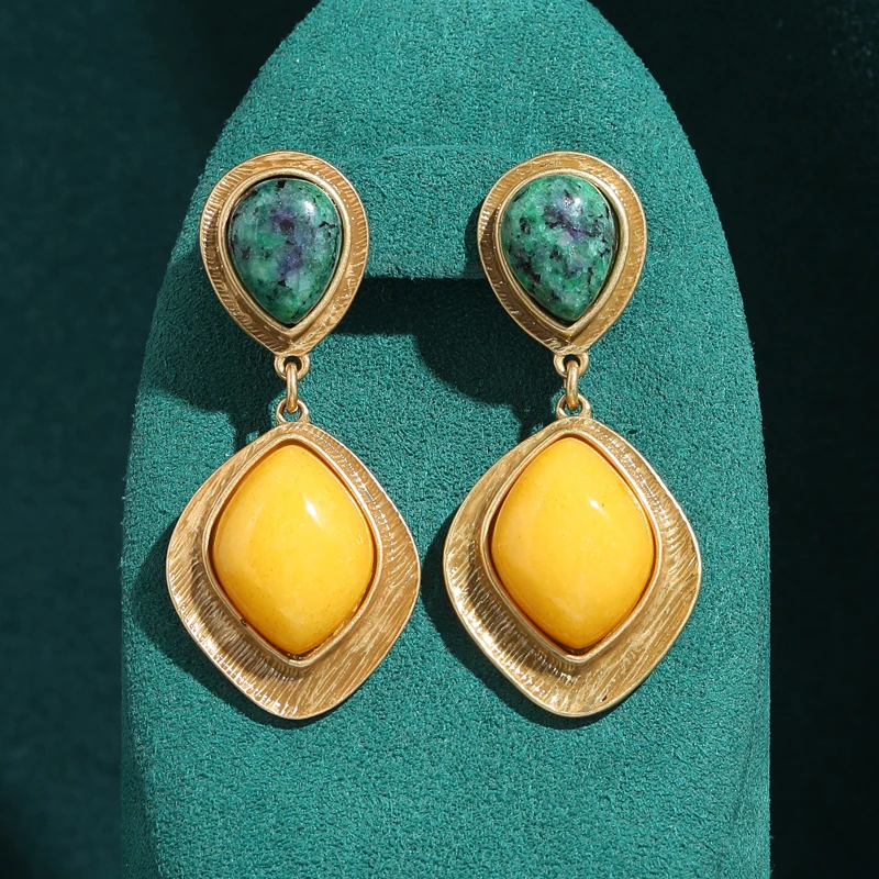 

Vintage Green Drop Earring Beeswax Yellow Summer Natural Stone Antique Gold Color Square Jewelry Luxury Woman Party 2026 Wedding