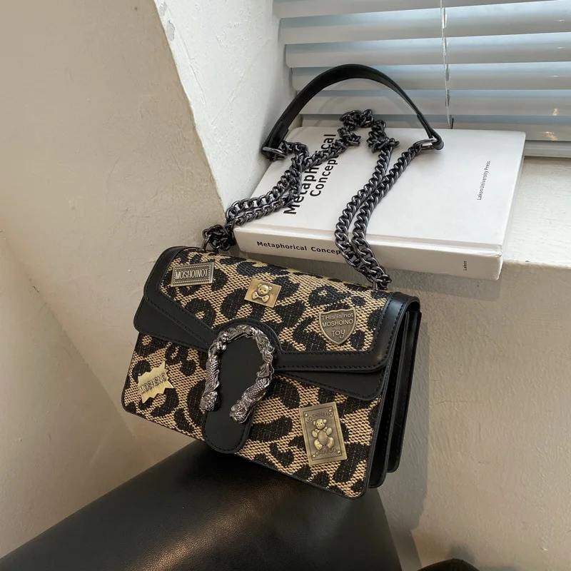 

2025 New Women's Retro Pattern Chain Bag - Stylish, Versatile (Shoulder/Crossbody)