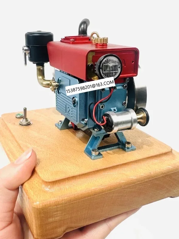 موديل محرك محاكاة اسطوانة واحدة 2 Dongfanghong رأس محرك التقطير الأوسط ، حرق الوقود غير الساكن