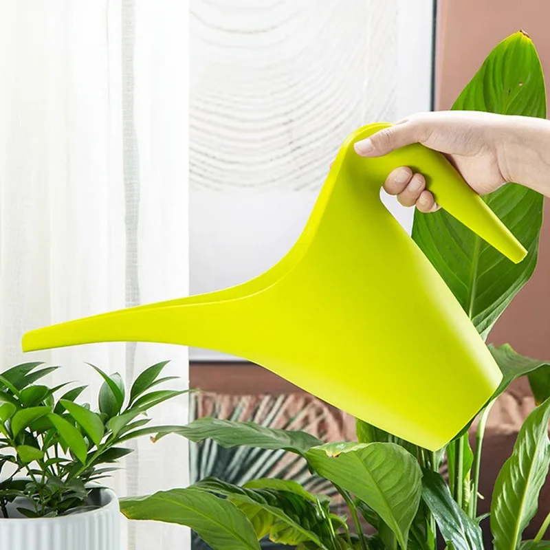 Wholesale Gardening Tools 1L Small 1.8L Candy Color Spray Plastic Sprinkler Kettle Long Mouth Pouring Kettle Fast Delivery