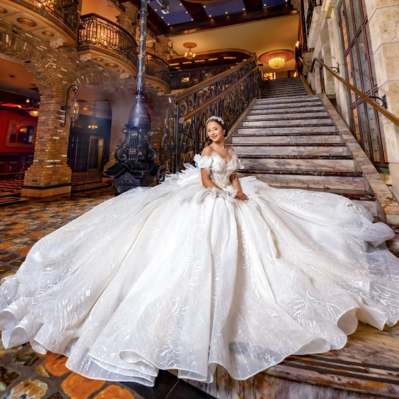 

Shiny White Quinceanera Dress glitter Flowers Decal Long tail Lace layering Party Gown Vestidos De 15 Quinceanera ﻿Customize