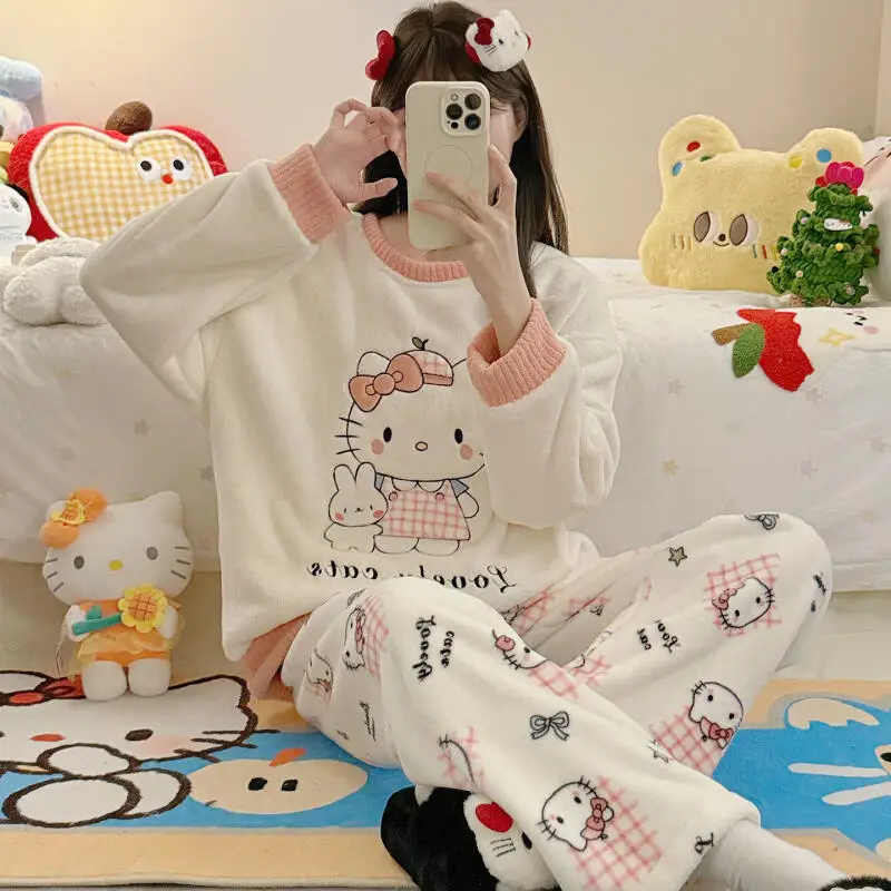 

Новинка! Теплый зимний пижамный комплект из кораллового флиса с милым мультяшным котенком в стиле каваи.