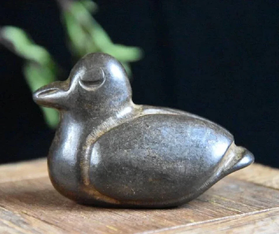 Hongshan culture antique jade black iron meteorite Little duck statue