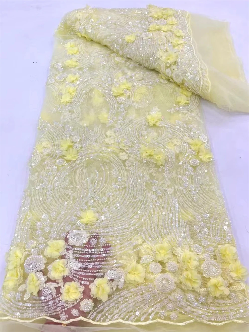 Tela de encaje de alta calidad para vestidos de noche de fiesta, bordado de flores 3D blancas, cuentas y lentejuelas de lujo nigeriano, 2024