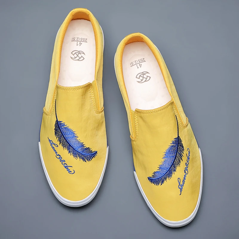 New Shoes for Men Casual Shoes Spring Summer Breathable Lightweight Leaves Embroidery Loafers Street Slip-On Cool Flat Shoes