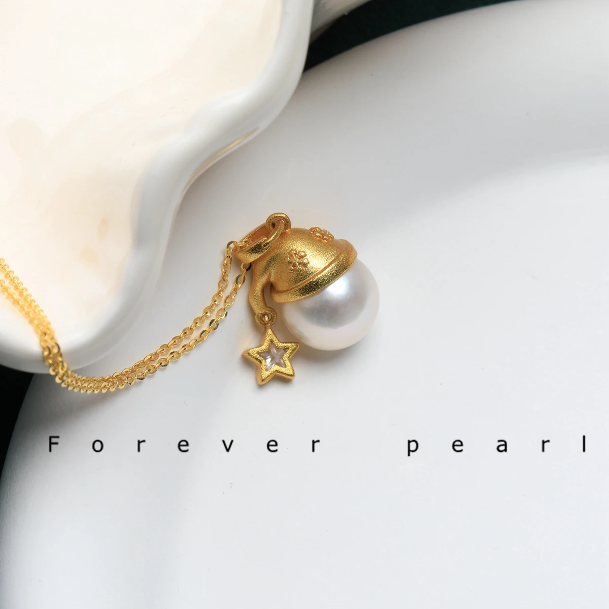 Natural 10-11mm Edison Freshwater Pearl Brushed Gold Christmas Hat, Sparkling Diamond Star Pendant Necklace, Holiday Gift