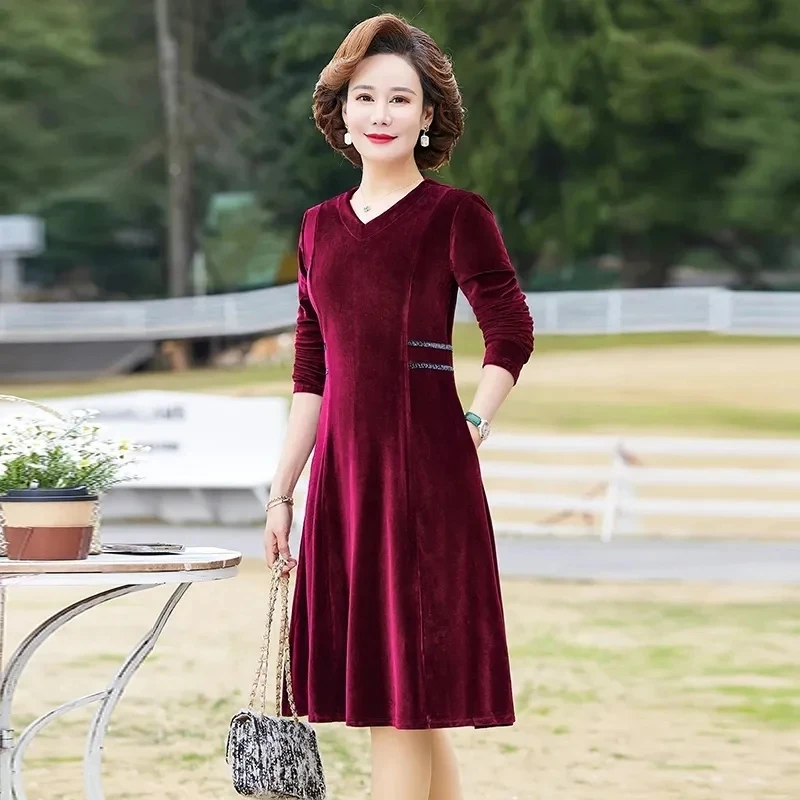 

2024 Spring Autumn Female Golden Velvet Dress New Middle Aged Elderly Mom Dresses Appears Slim Stylish Underlay Skirt Ladies