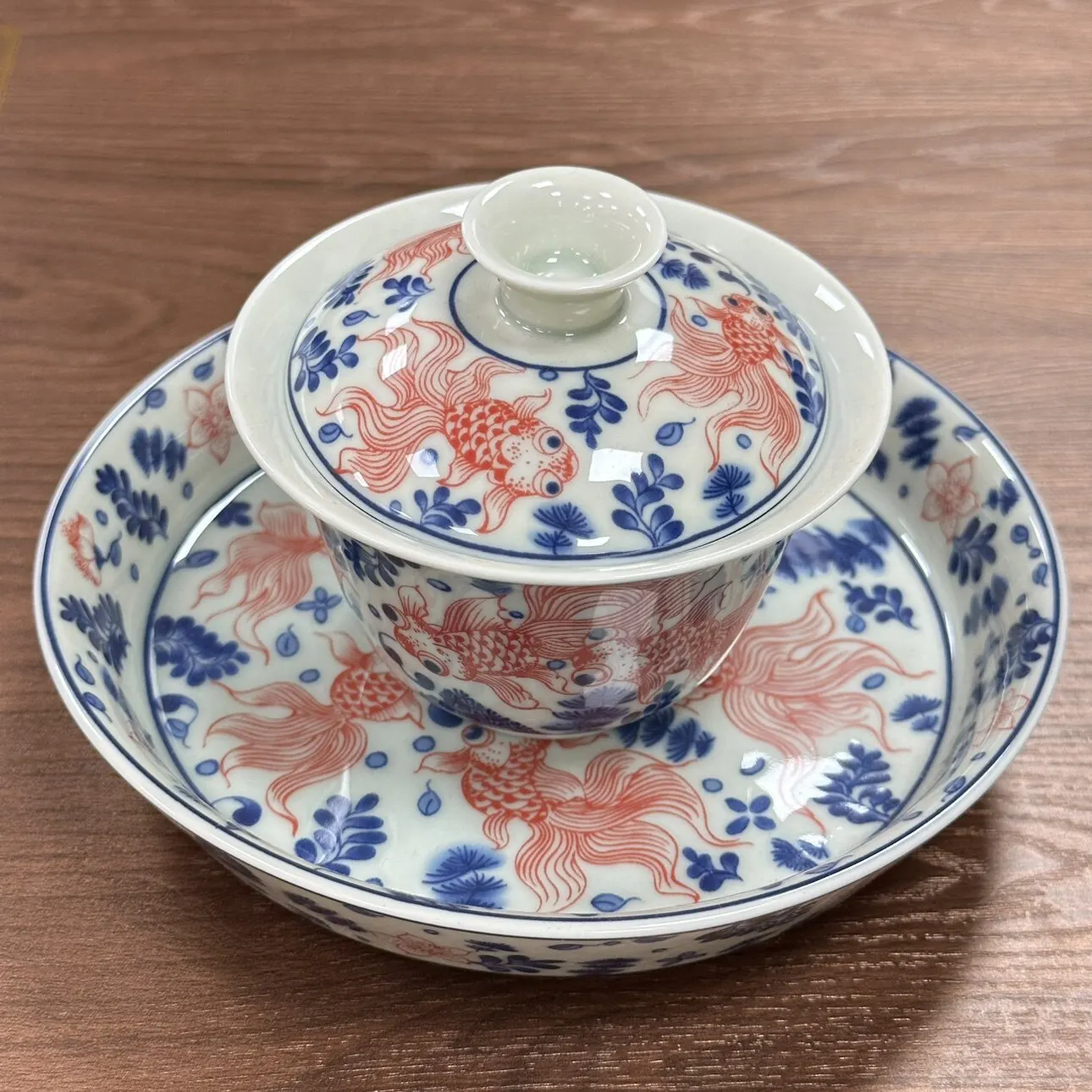 Goldfish Porcelain Gaiwan Single Pot Tray Large Hand-Held Cup Retro Tea Cup Set with Lid Three Pieces Tea Making Bowl
