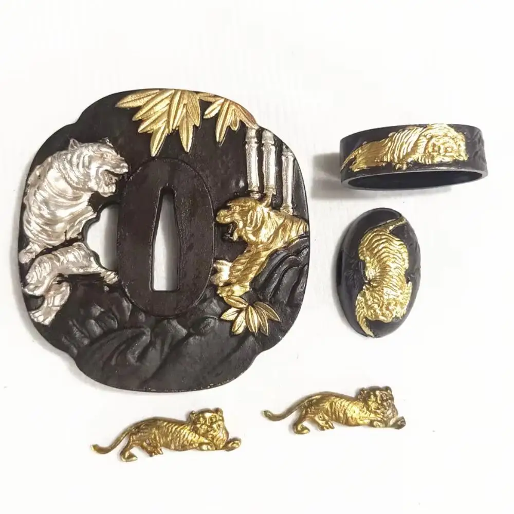 

Tiger Tsuba+Menuki+Fuchi+Kashira Fittings For Japanese Samurai Sword Katana Set Wakizashi Tanto Guard Brass Accessory