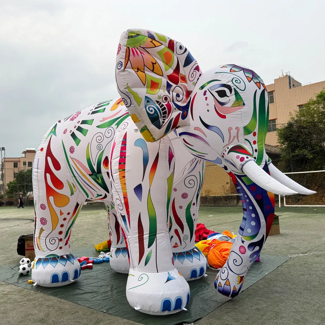 

Гигантский надувной слон с LED-подсветкой, реалистичный, разноцветный, с воздуходувкой, для парка, двора, вечеринки, декора в зоопарке