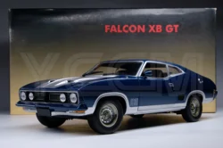 Autoart 1:18 Falcon XB GT Simulation Limited Edition All Open Alloy Metal Static Car Model Toy Gift