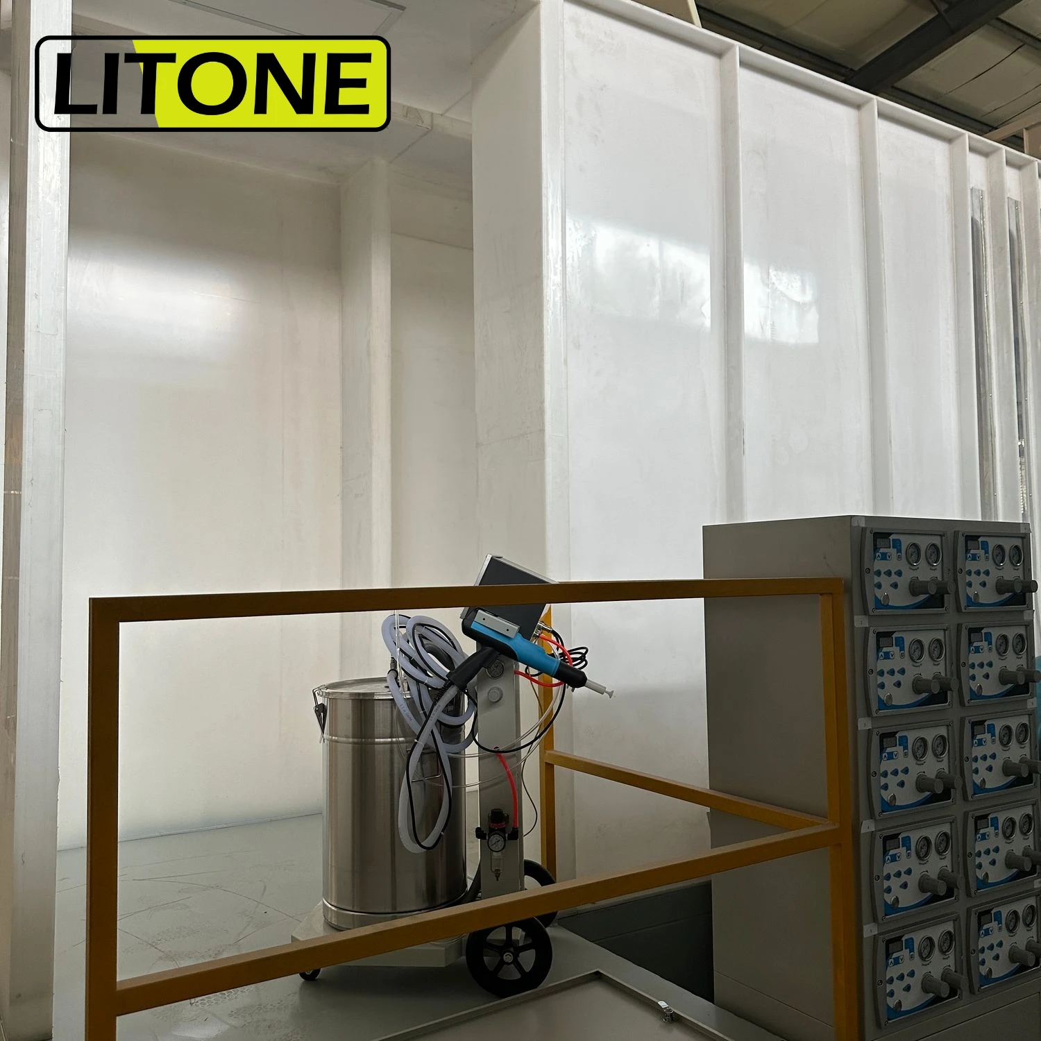 Complete Automatic Electrostatic Powder Coating Production Line Overhead Conveyor Chain With Curing Oven For Iron Substrate