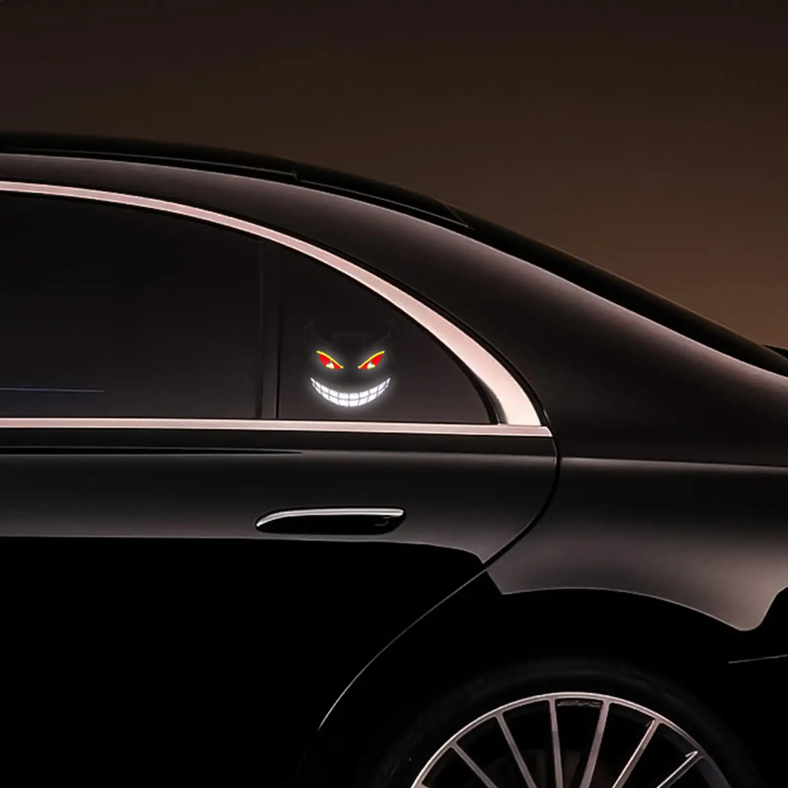 Car Eyes Animated LED 3-Mode Wireless Suction Solar Powered Truck Eyes Lights Windshield For Automotive Truck SUV Sedan Night