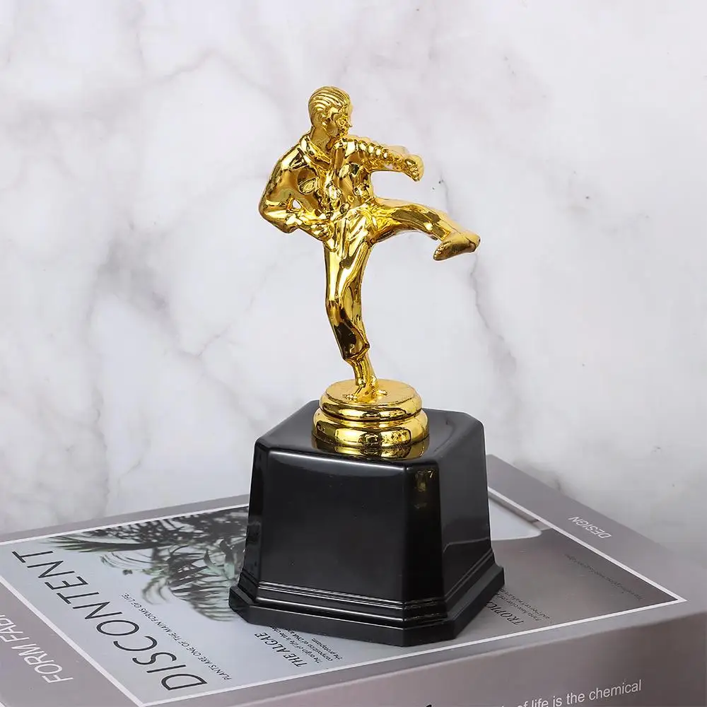 Trofeo de Oro para Artes Marciales, Modelo de Plástico, Premio Pequeño para Competición de Taekwondo, Copa Dorada, Recuerdo Artesanal, Trofeo de Ganador