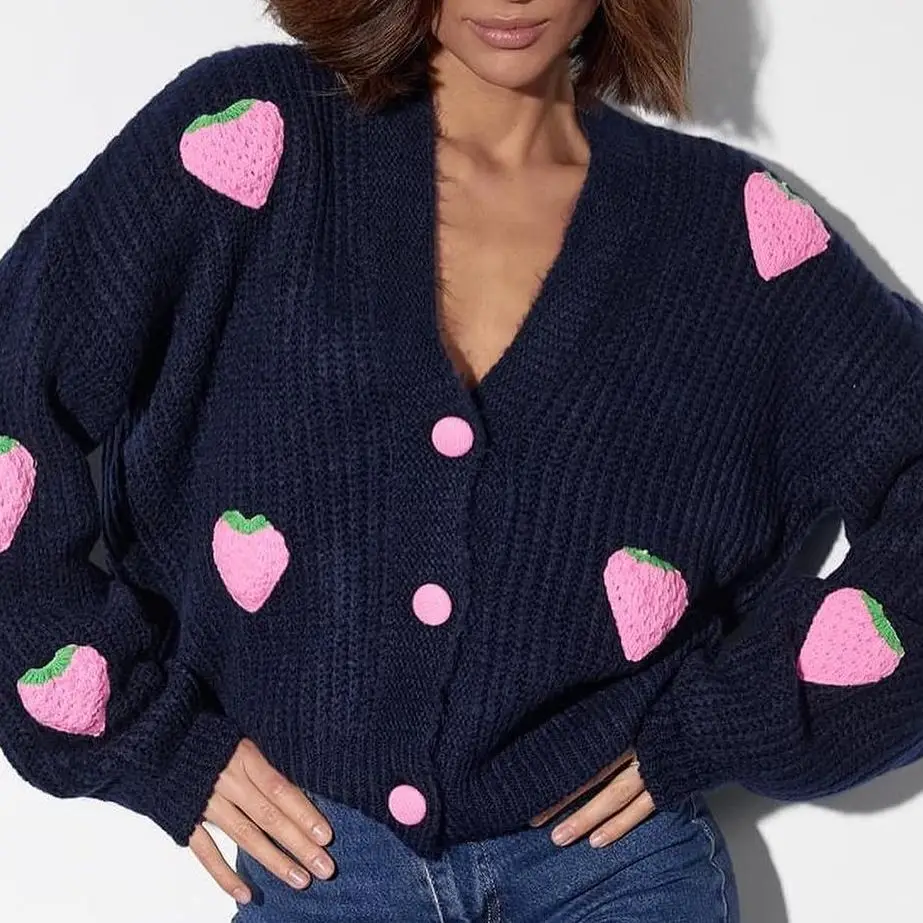 

2025 Autumn and Winter New Loose Slimming Strawberry Sticker Pullover Commuting Sweater for Girls