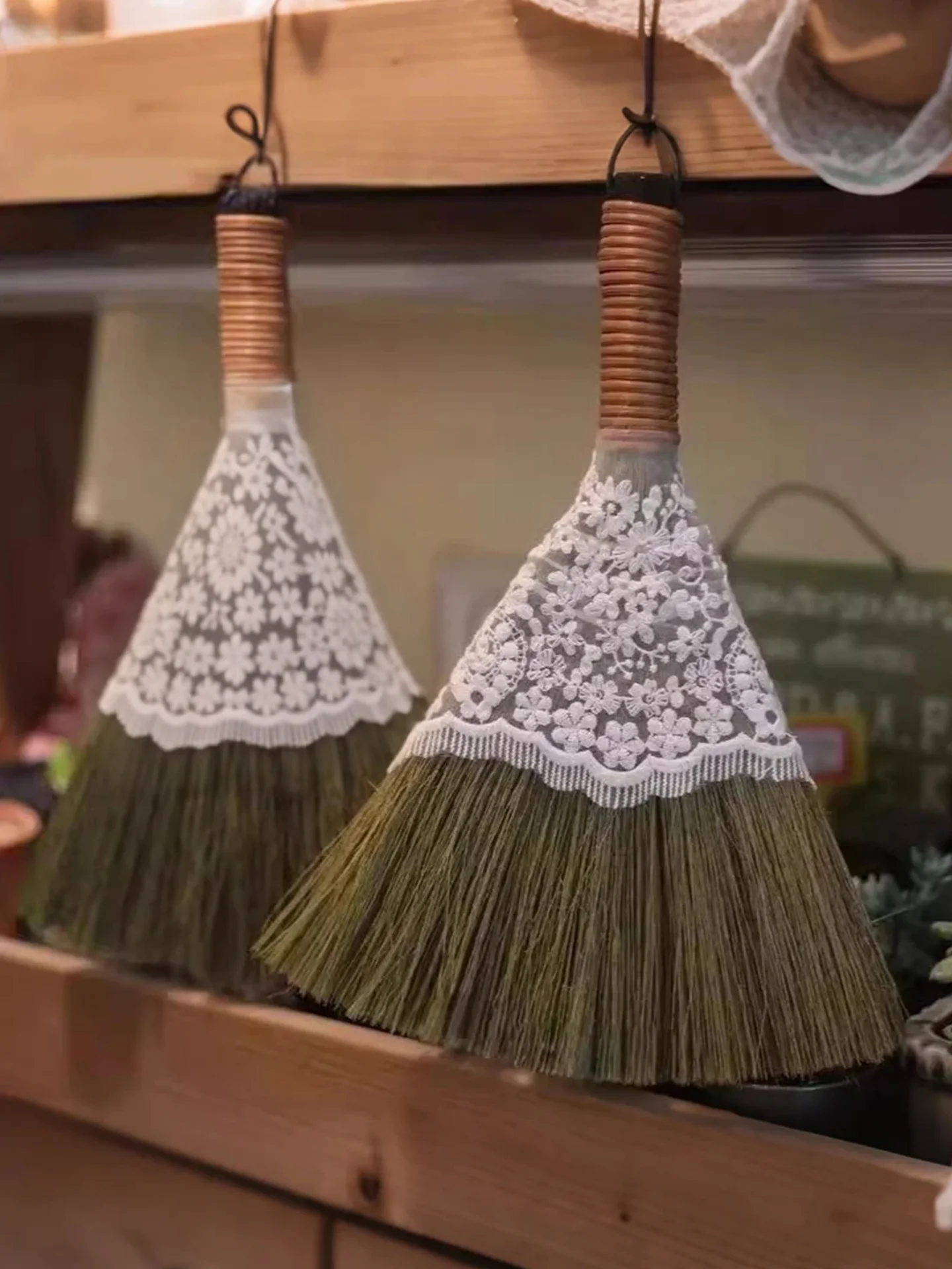 Retro Lace Broom, Mini Home Cleaning, Grass Woven Broom, Gardening, Creative Decoration, Desktop Dust Removal Broom