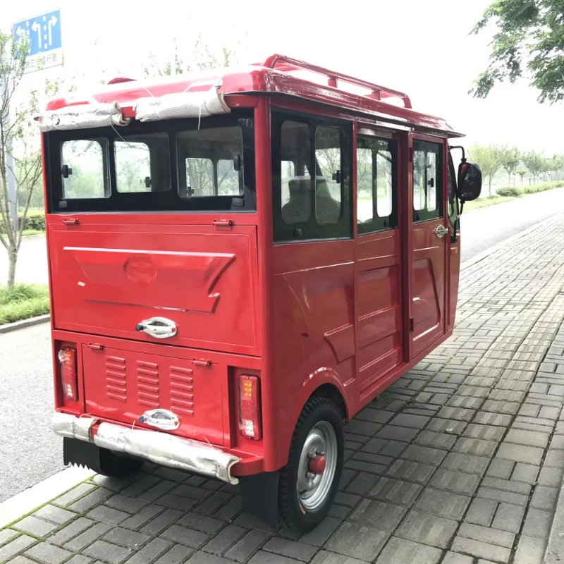 gasoline Tricycle Taxi enclosed 3 three wheel motorcycle with 150cc motor hot sale