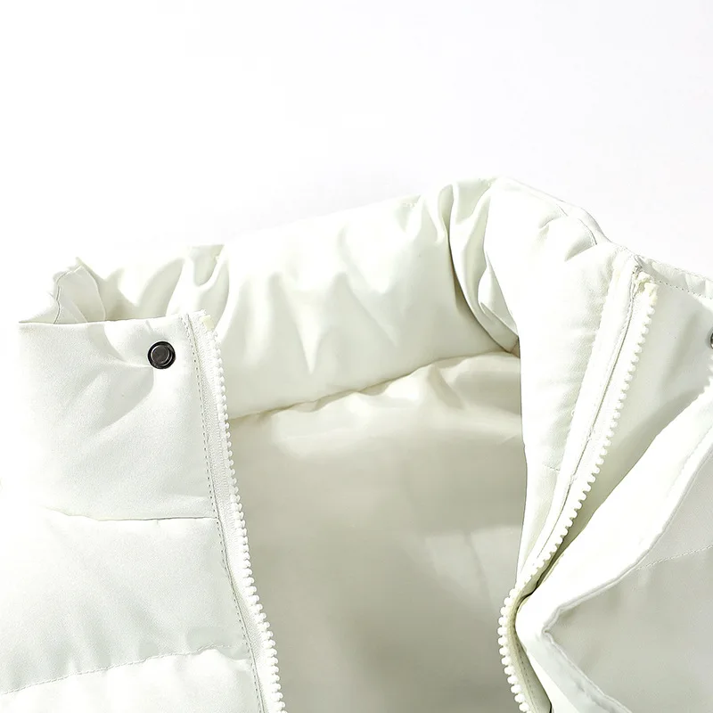 Men's Cotton-Padded Waistcoat with Large Capacity 3D Pockets Outdoor Sports Jacket Men's Coat for Active Wear