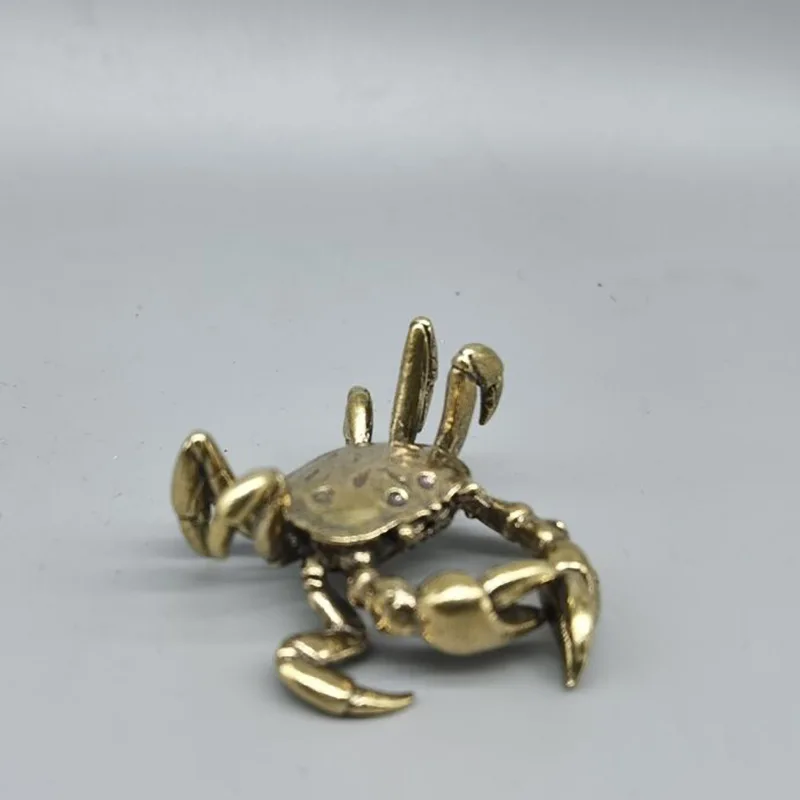 Ornament - Small Decorative Piece for Attracting Wealth - Antique-Style Brass Crab Hanging Decoration - Gift