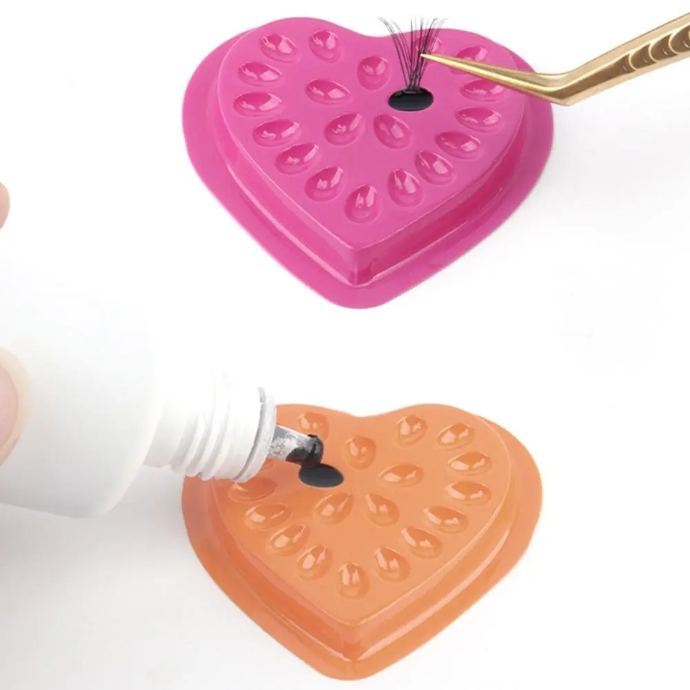 100PCS High Quality Adhesive Eyelash Glue Holder PVC Heart Shaped Lash Adhesive Stand Pads Flower Plastic Gasket Palett