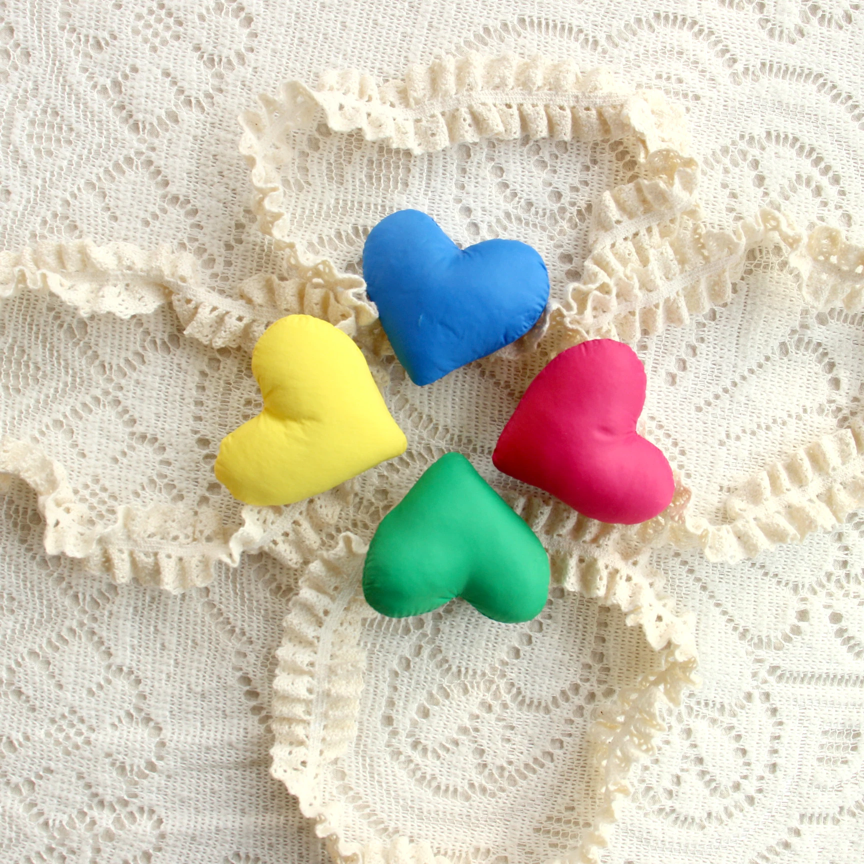 

Милая кружевная повязка на голову в форме сердца, детские аксессуары для волос, повязка на голову для маленьких девочек, специальные нейлоновые повязки на голову, милый головной убор для новорожденных, фотоплеска