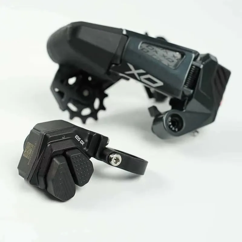 Mountain bike electronic transmission system, compatible with bicycle code table