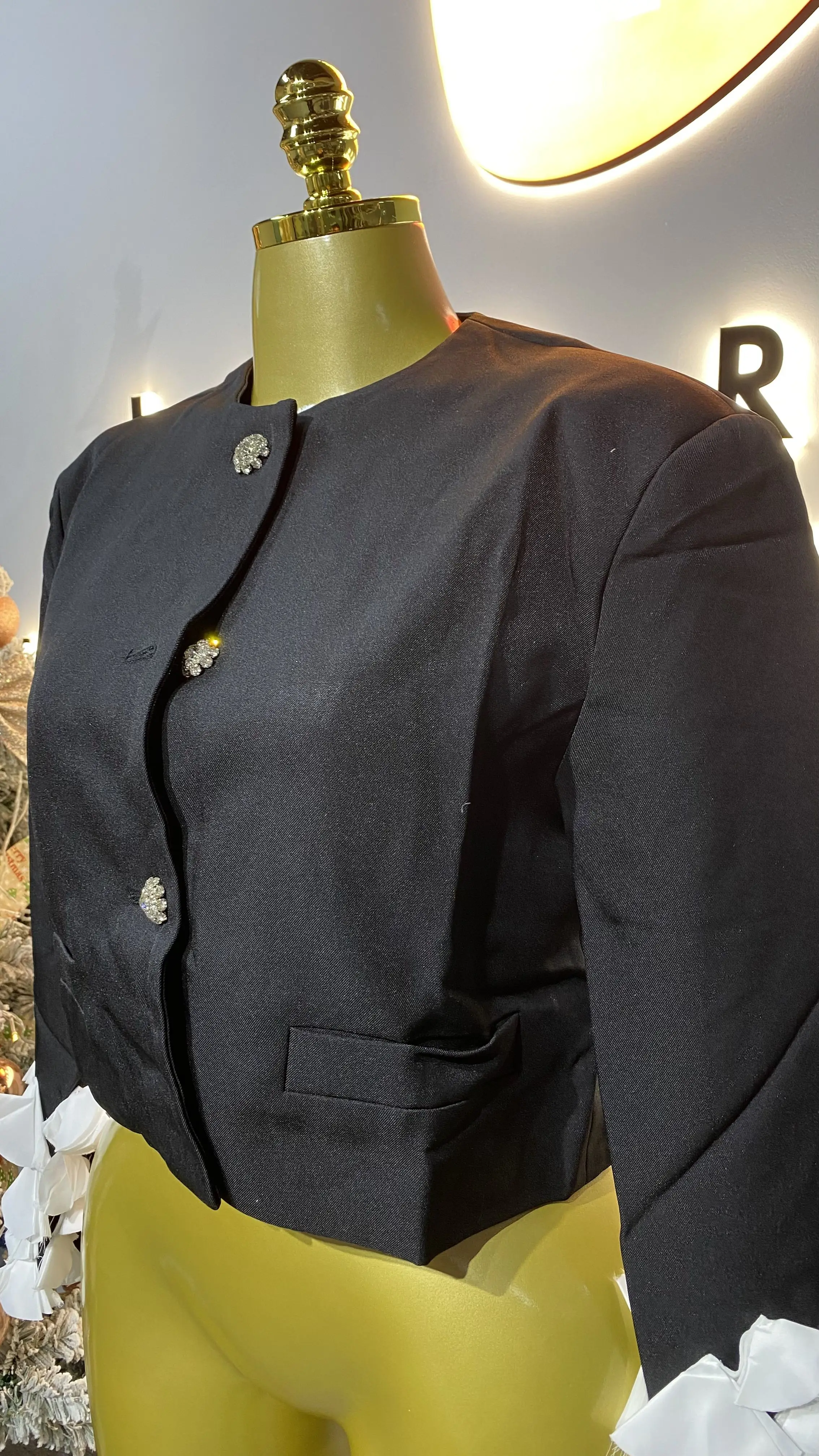 ชุดราตรีหรูหรา ดีไซน์เฉพาะตัว ประดับเลื่อมปักลายหางปลา แขนผ้าตาข่ายโปร่งบาง รุ่น GZXX471