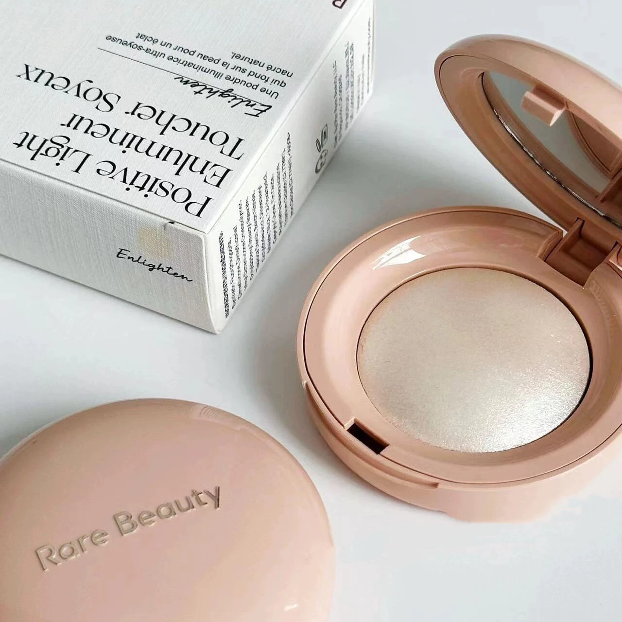 Rozświetlacz w sztyfcie, róż w sztyfcie, makijaż twarzy i ciała, brokatowy iluminator, kosmetyki do konturowania twarzy, rozjaśnianie, Rare Beauty Makeup