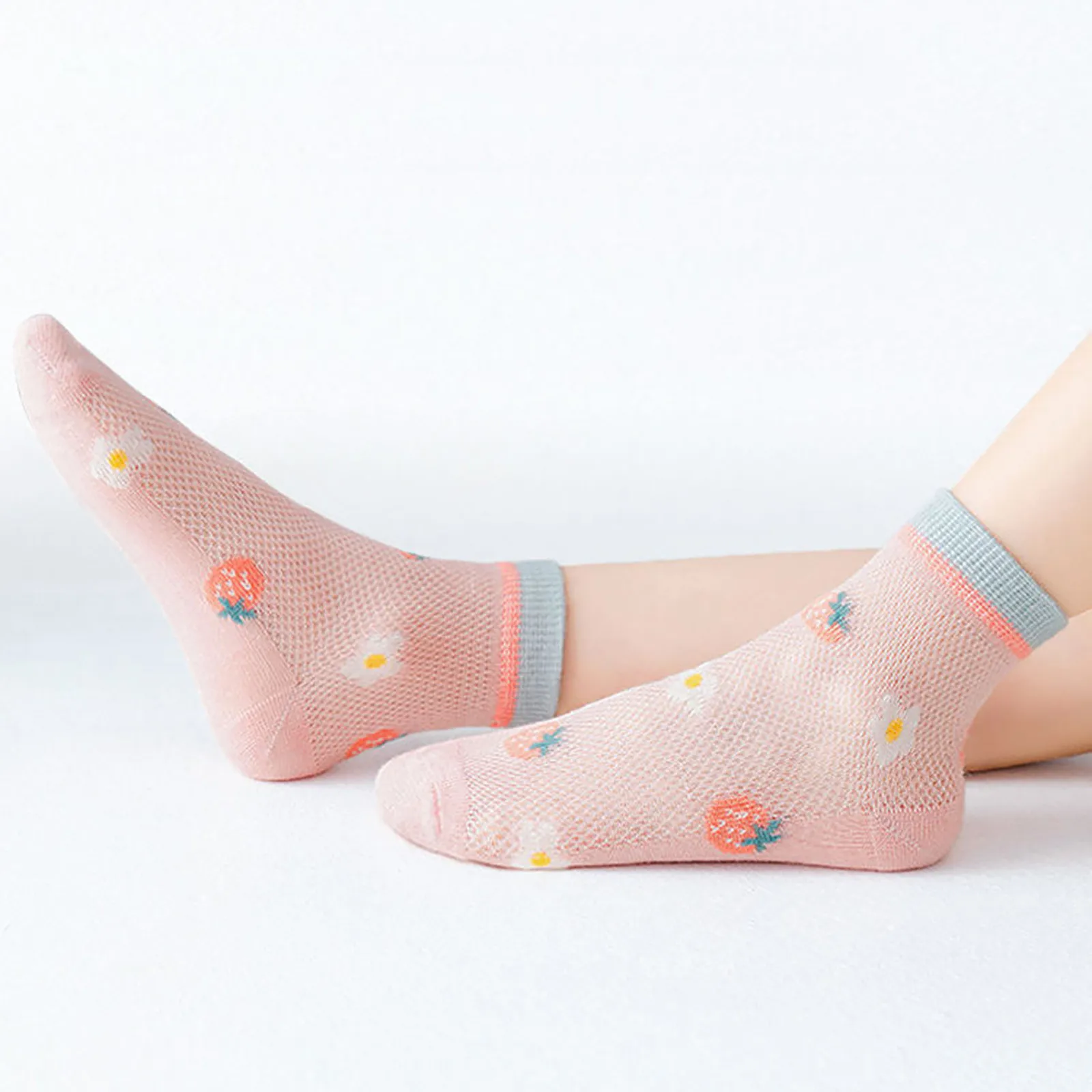 Children's Girls Socks Mesh Breathable Soft Comfortable Cute Cartoon Strawberry Pattern Daily Walking Toddler Girl No Slip Socks