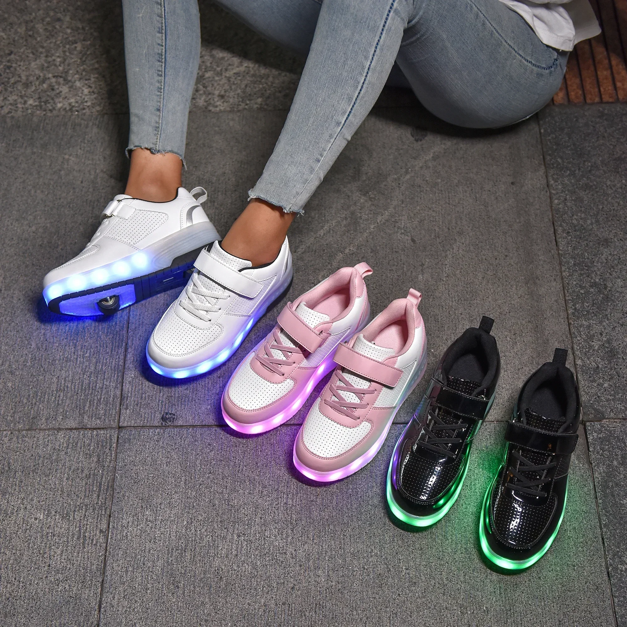 Sepatu kets bercahaya dua roda anak-anak, sepatu Sneakers hak merah muda Led, sepatu roda pengisi daya USB untuk anak laki-laki dan perempuan