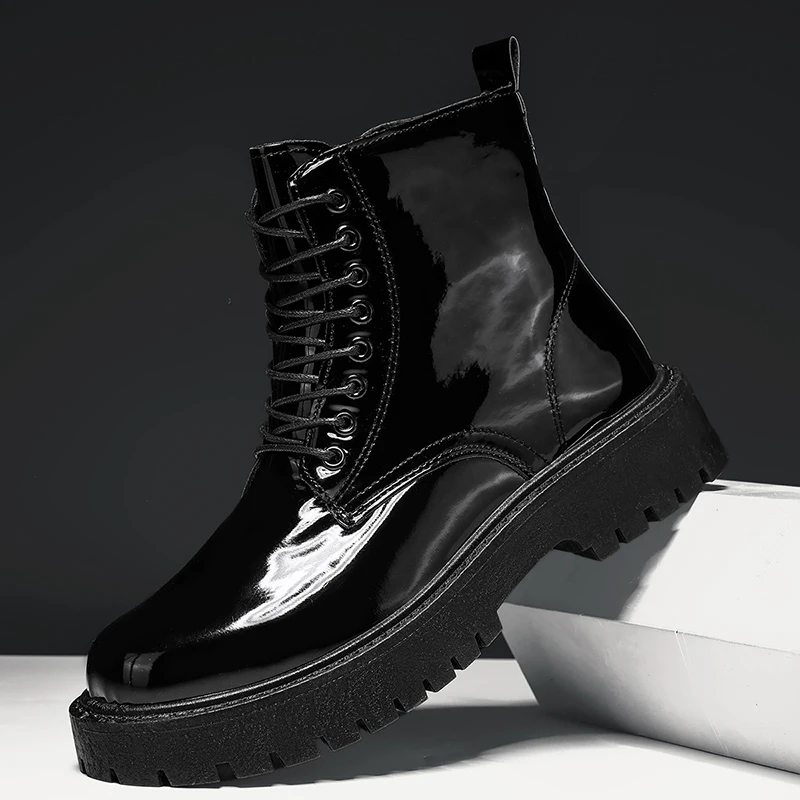 

2026 New Men Black Patent Leather British Style Motorcycle Boot Couple Outdoors High Top Leather Waterproof Casual Leather Boots