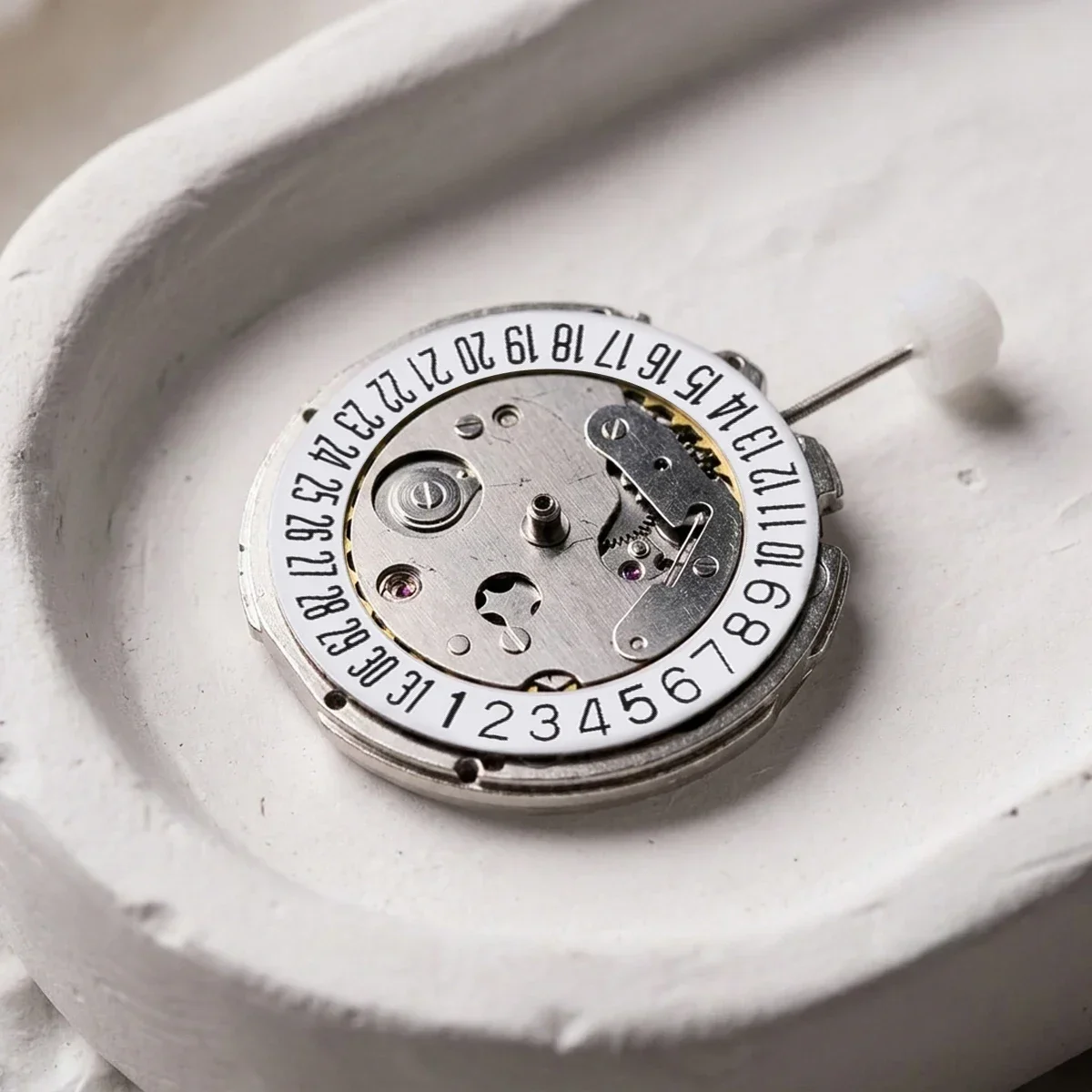 Das chinesische NH35-Uhrwerk kann das japanische NH35-Uhrwerk ersetzen. Datum bei 3,0 und 6,0 Uhr, Kalender, hohe Genauigkeit, automatisches mechanisches NH35A-Uhrwerk. – Detail 9