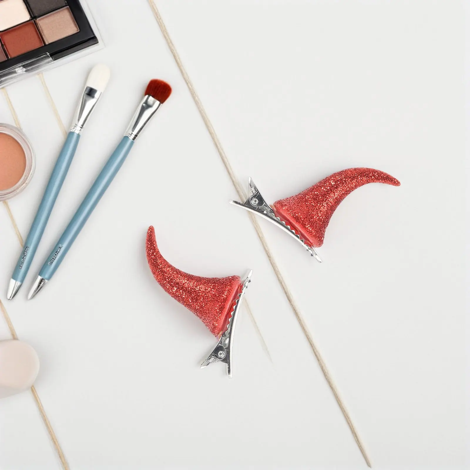 

4Pcs Reflective Devil Horn Hair Clip Halloween Hairpin Kids Adults Costume Accessory Horn Barrette for Party Night Cosplay