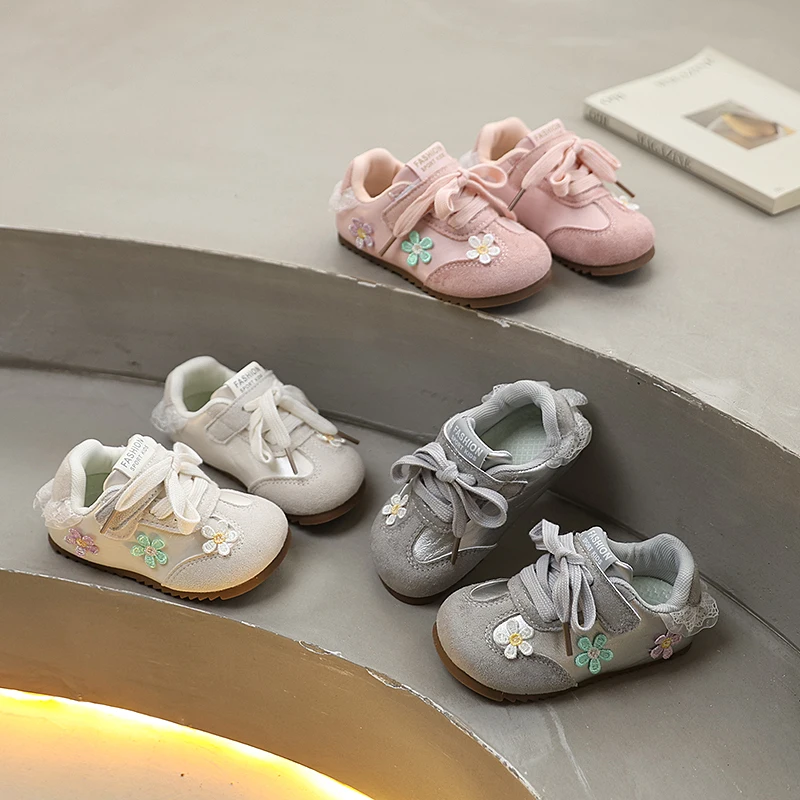 

Модные детские кроссовки 2026 года с кружевной отделкой и цветочным узором для девочек, школьные спортивные кроссовки для бега