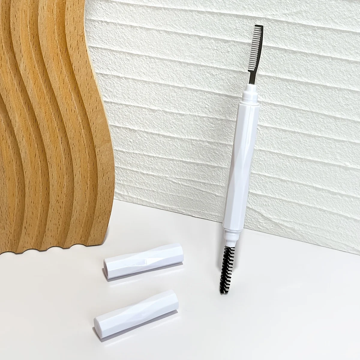 Double‑Headed Spiral Eye Makeup Brush with Fine‑Tooth Steel Comb, Professional Tool for Eyebrow and Eyelash Grooming