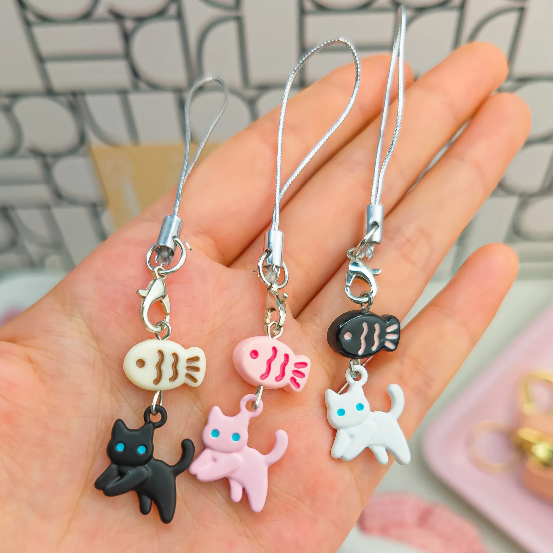 

Creative Cute Colorful Cat Fish Phone Charm Pendant Fashionable Individuality Ornament Cell Phone Chain Keyring Strap Lanyard