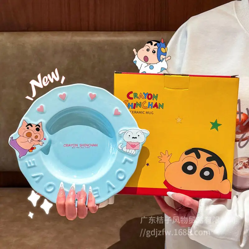 Assiette en céramique gaufrée sous licence Crayon Shin-Chan, vaisselle mignonne de grande valeur, cadeau pour couple et joli cadeau d'anniversaire pour filles
