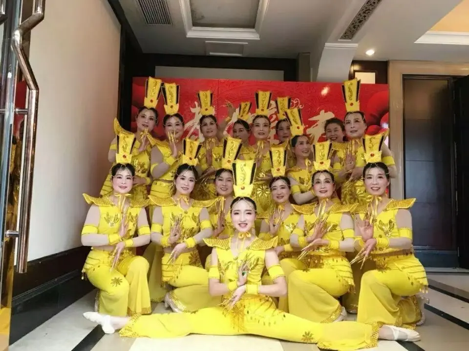 Ethnic dance costumes classical dance Dunhuang flying Adults dance costumes thousand-hand Guanyin costumes performance costume