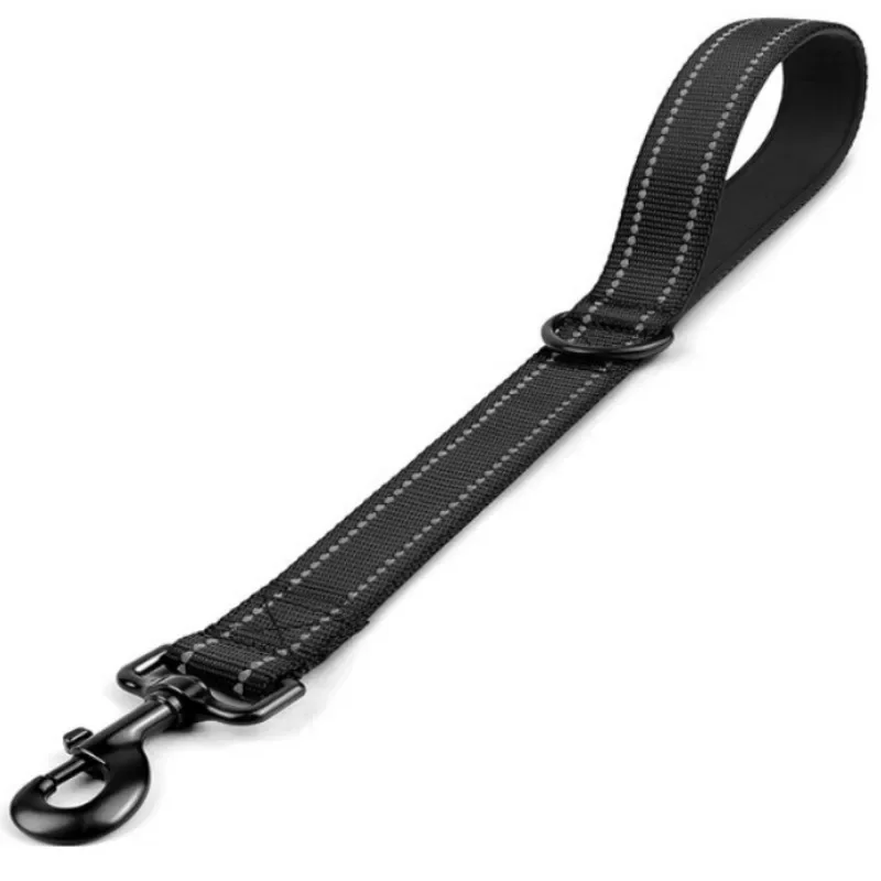 Dog Leash Short Dogs Leash 60cm Dog Chain Reflective Comfortable Handle Leashes for Large Dogs Walking One Step Nylon Pet Chain